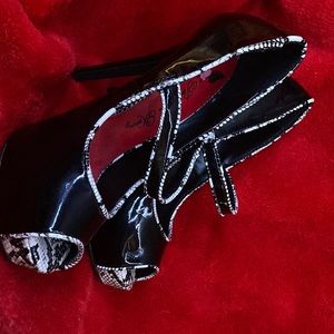 Penny loves Kenny heels . Size 7.5 . Used once .